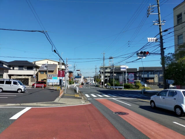 相生山駅方面から 一つ山住宅口交差点から北へ(左側に小倉山荘さんがあります)